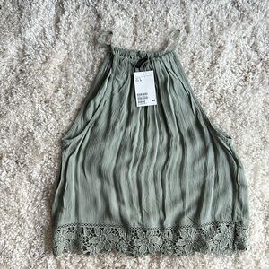 NWT H&M high neck sage green top size 4/small